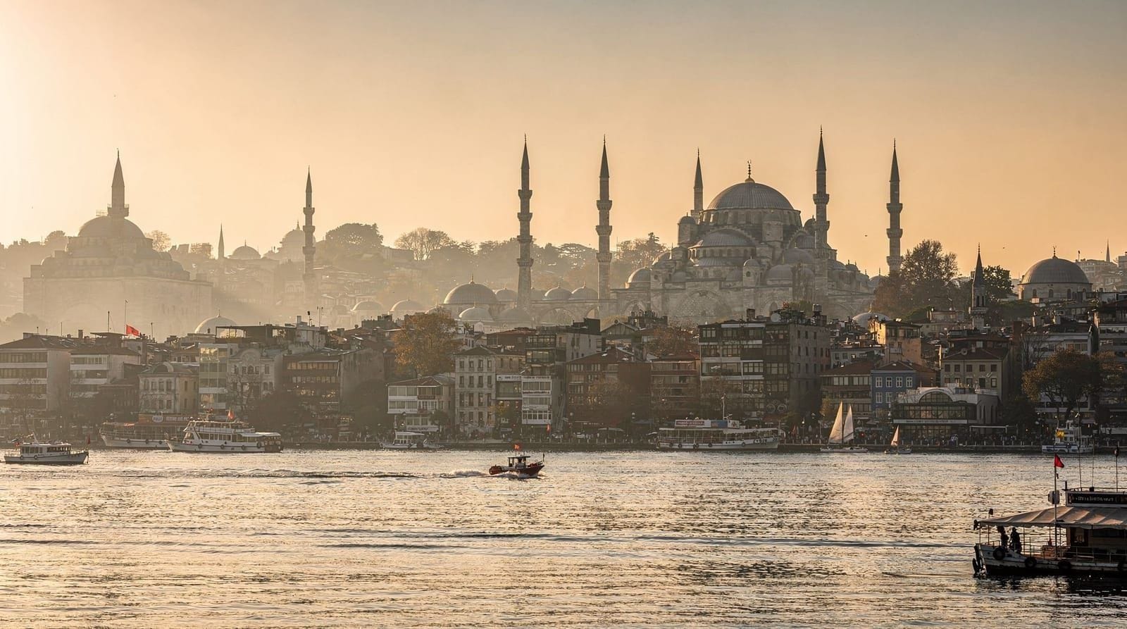 Two continents in one day: crossing Istanbul's European and Asian sides — How to experience both sides of Istanbul in a single day — the best ferry crossi