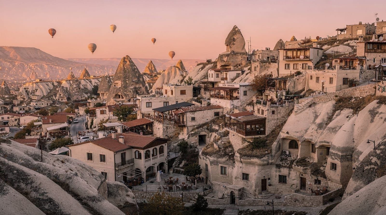 Cappadocia: Goreme Hot Air Balloon Flight at Sunrise
