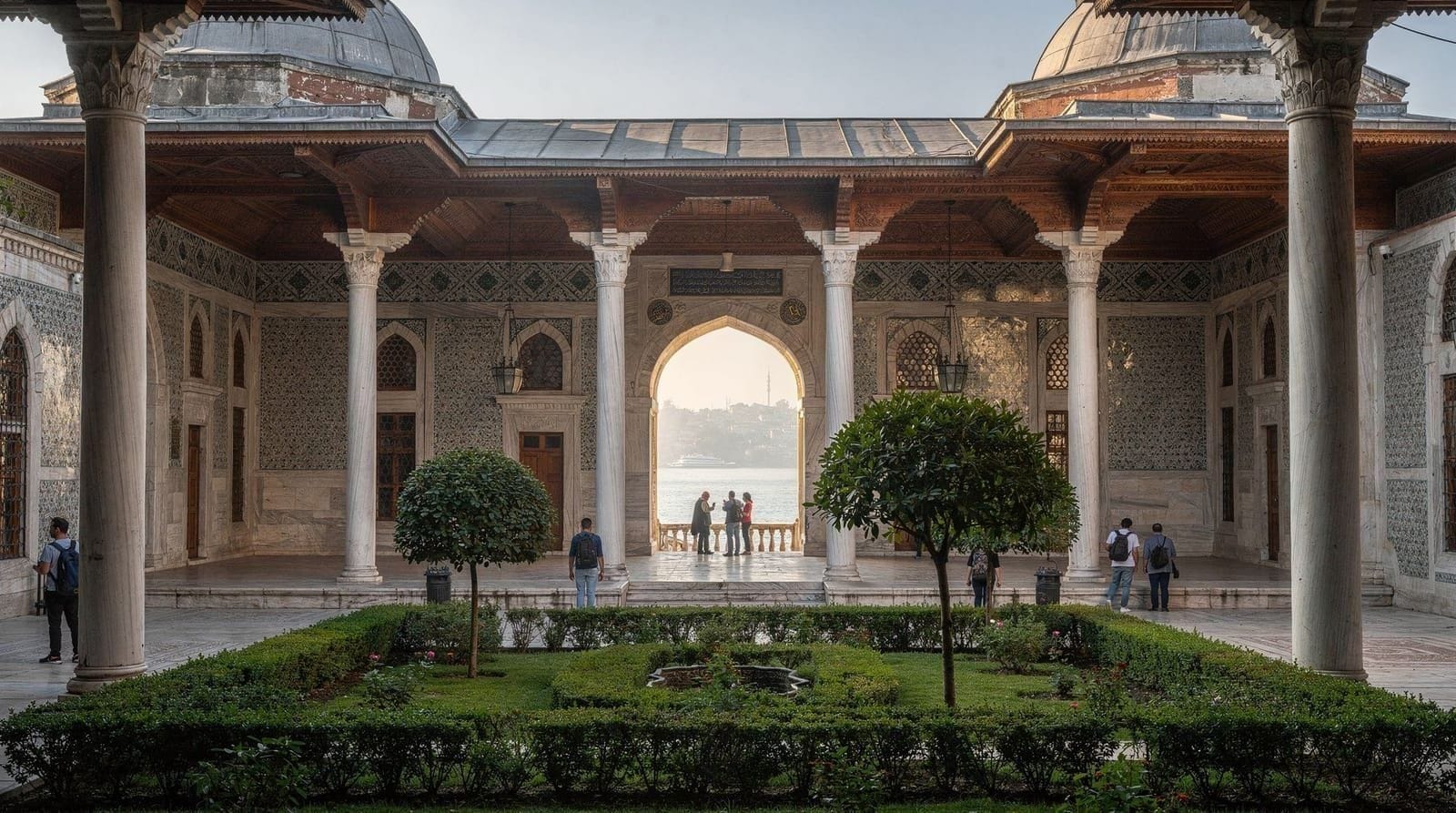 Topkapı Palace — visitor guide with Harem tips, Istanbul and Turkey