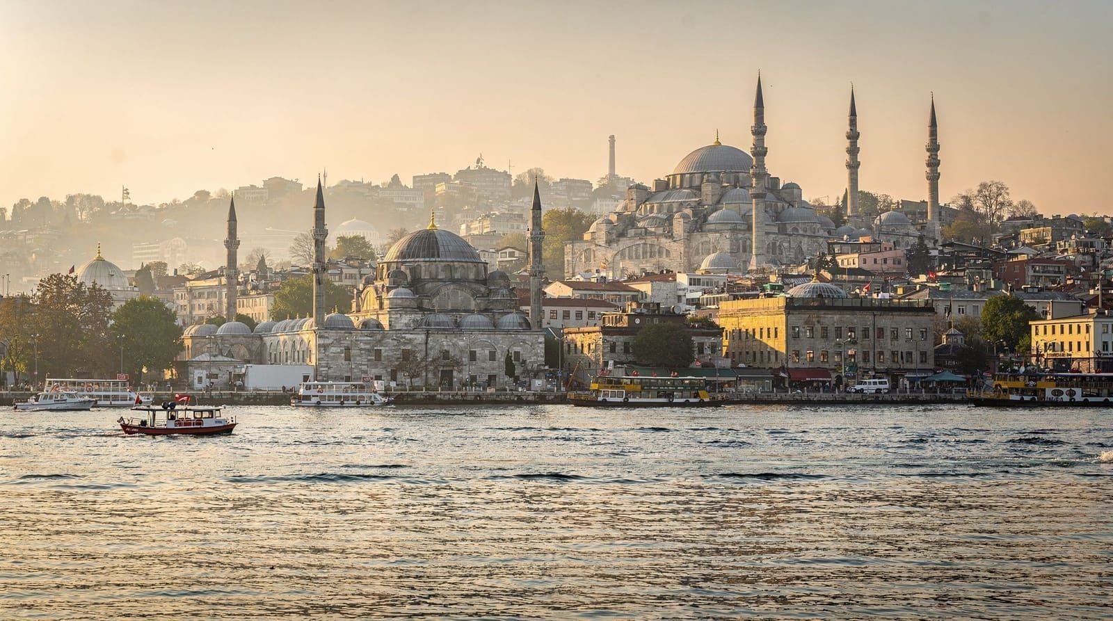 Balat and Fener walking guide — Istanbul's most colourful neighbourhood — Walking guide to Balat and Fener: the colourful streets, Byzantine churches, Gre