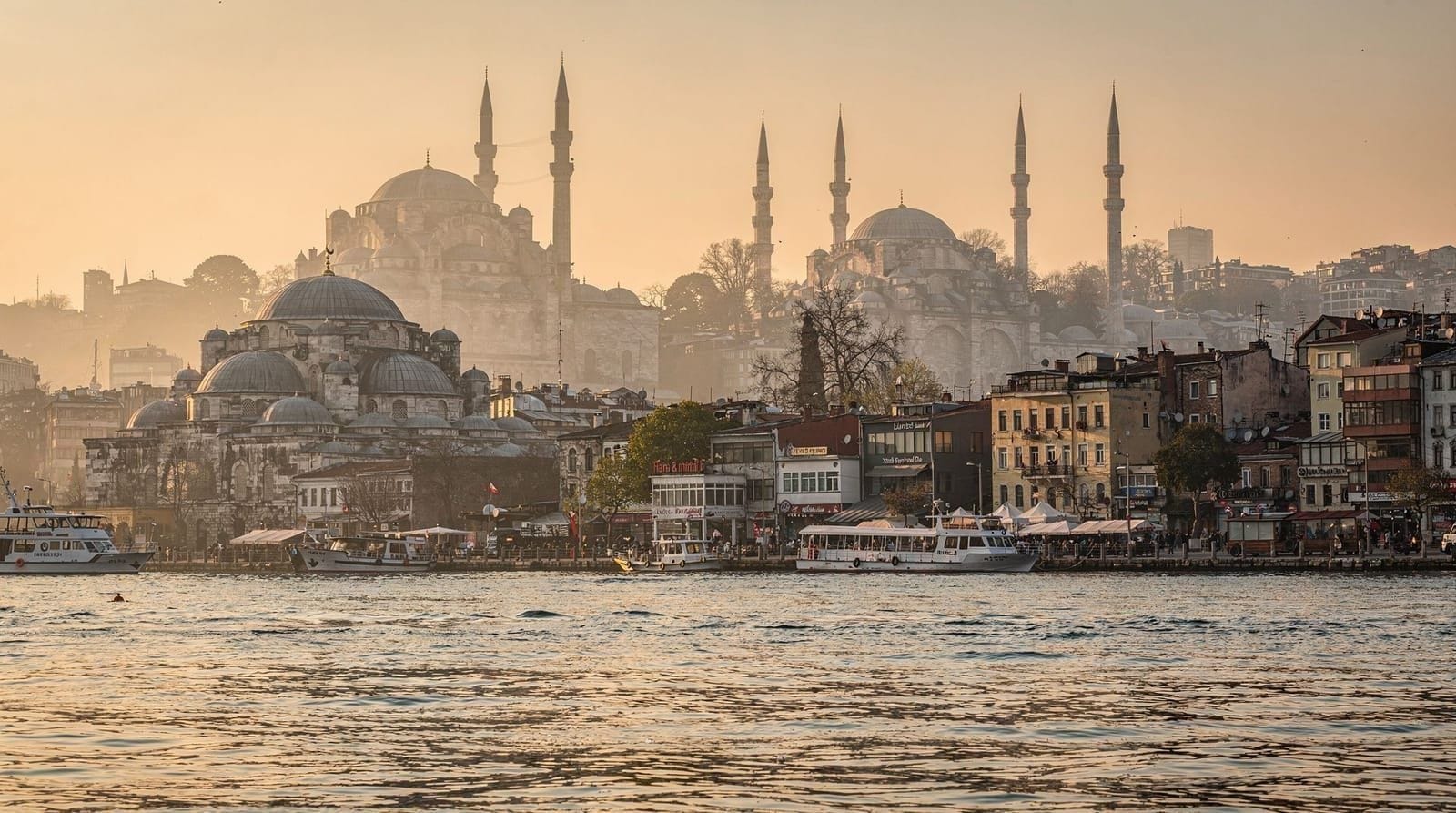 Best views in Istanbul — rooftops, hills, and Bosphorus panoramas — Best views in Istanbul from the Galata Tower, Süleymaniye terrace, Çamlıca Hill,
