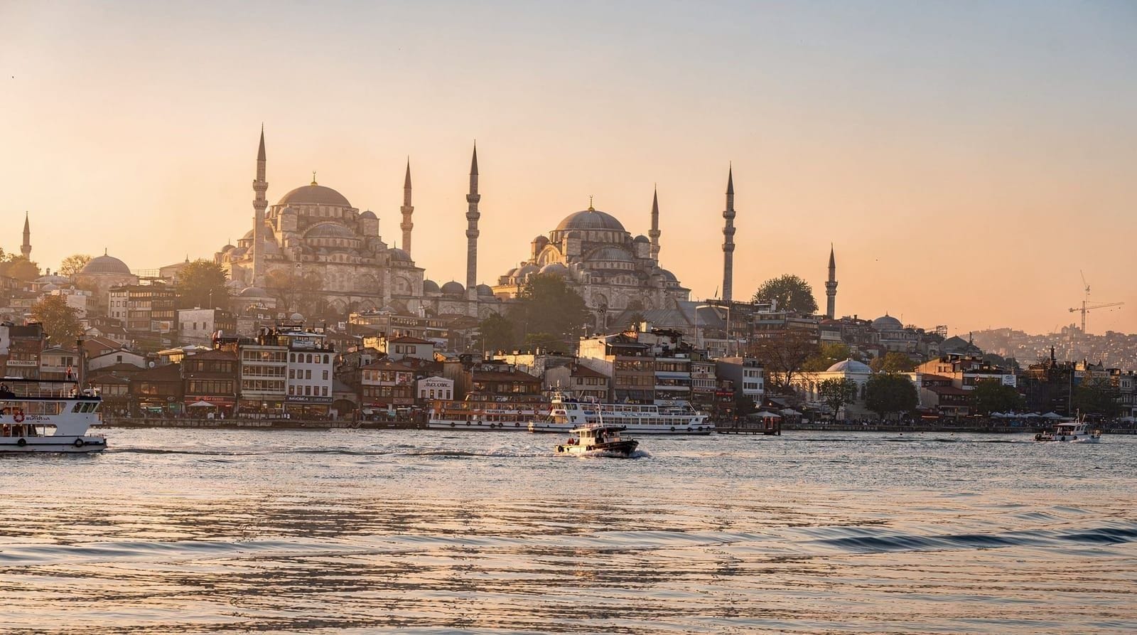 Bursa day trip from Istanbul guide — How to visit Bursa from Istanbul by ferry — grand mosque, silk bazaars, Ottoman 