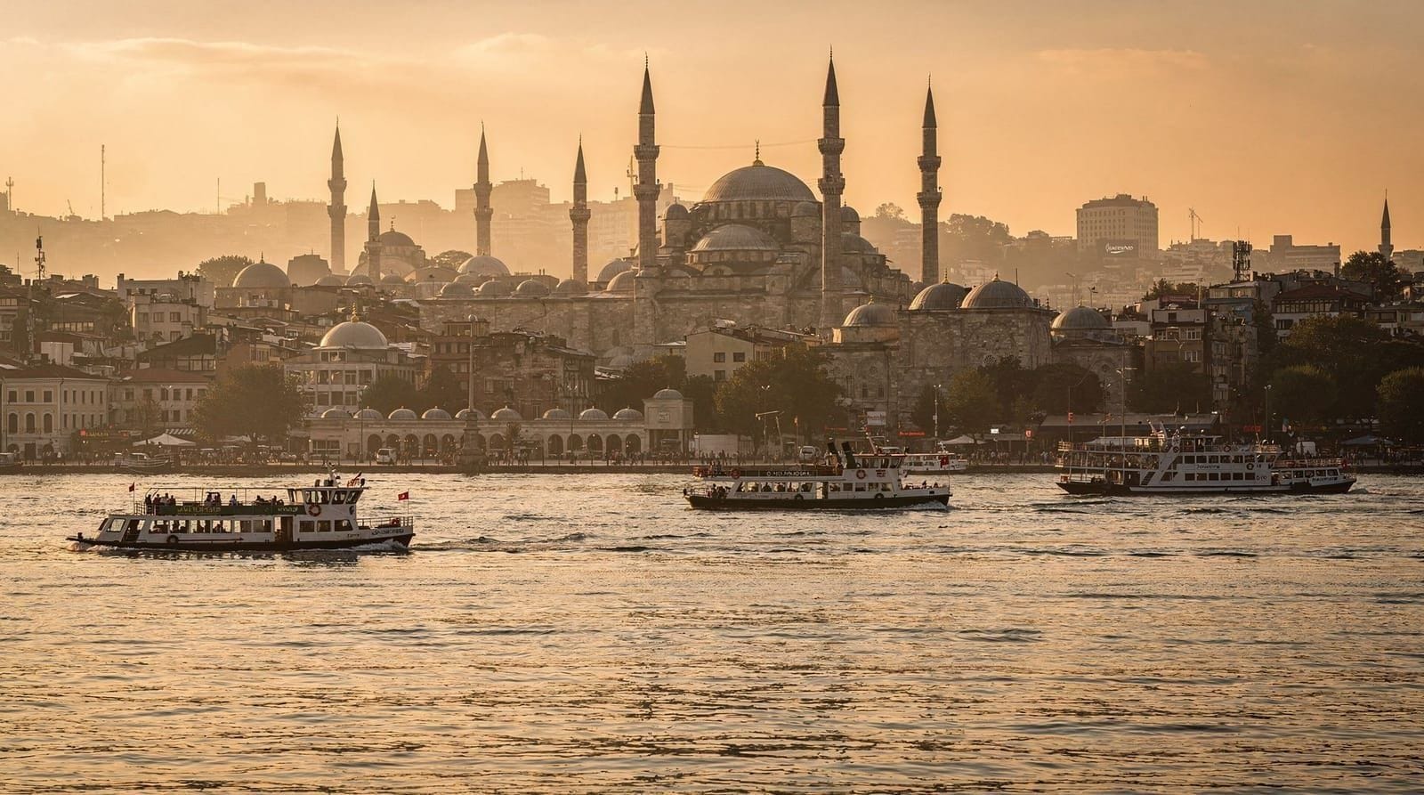 Most instagrammable spots in Istanbul — real locations with practical tips — Most photogenic spots in Istanbul — Balat stairs, Hagia Sophia interior, Bosphor