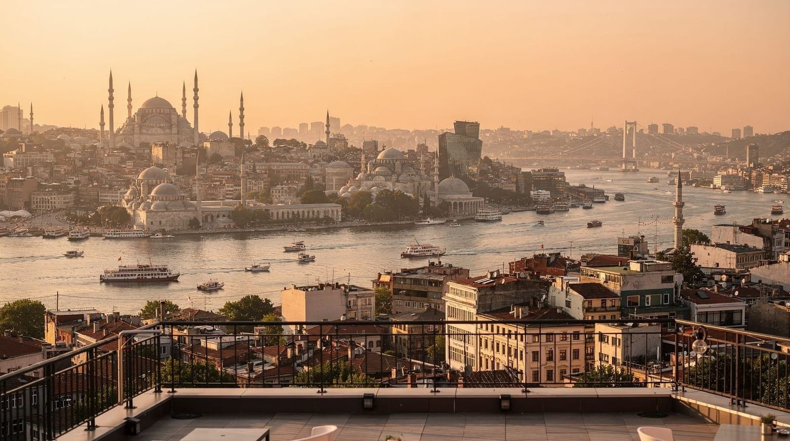 Şile and Ağva day trip from Istanbul guide — Exploring Şile and Ağva on the Istanbul Black Sea coast — beaches, lighthouse, r