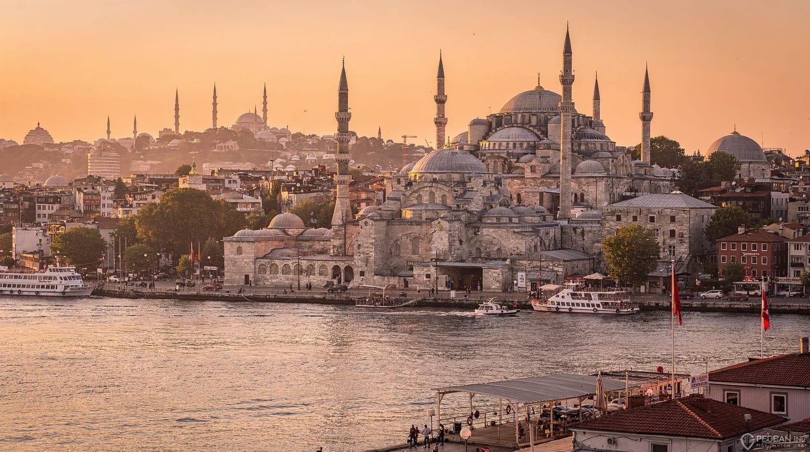 Staying in Sultanahmet vs Beyoğlu: which Istanbul base is right? — Sultanahmet puts you next to the monuments; Beyoğlu puts you in the modern city.