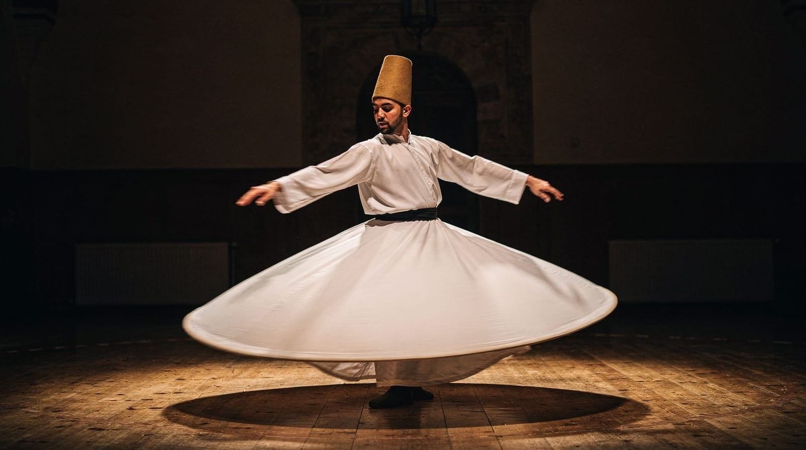 Istanbul: Belly Dancing, Show & Dinner at Sultana's