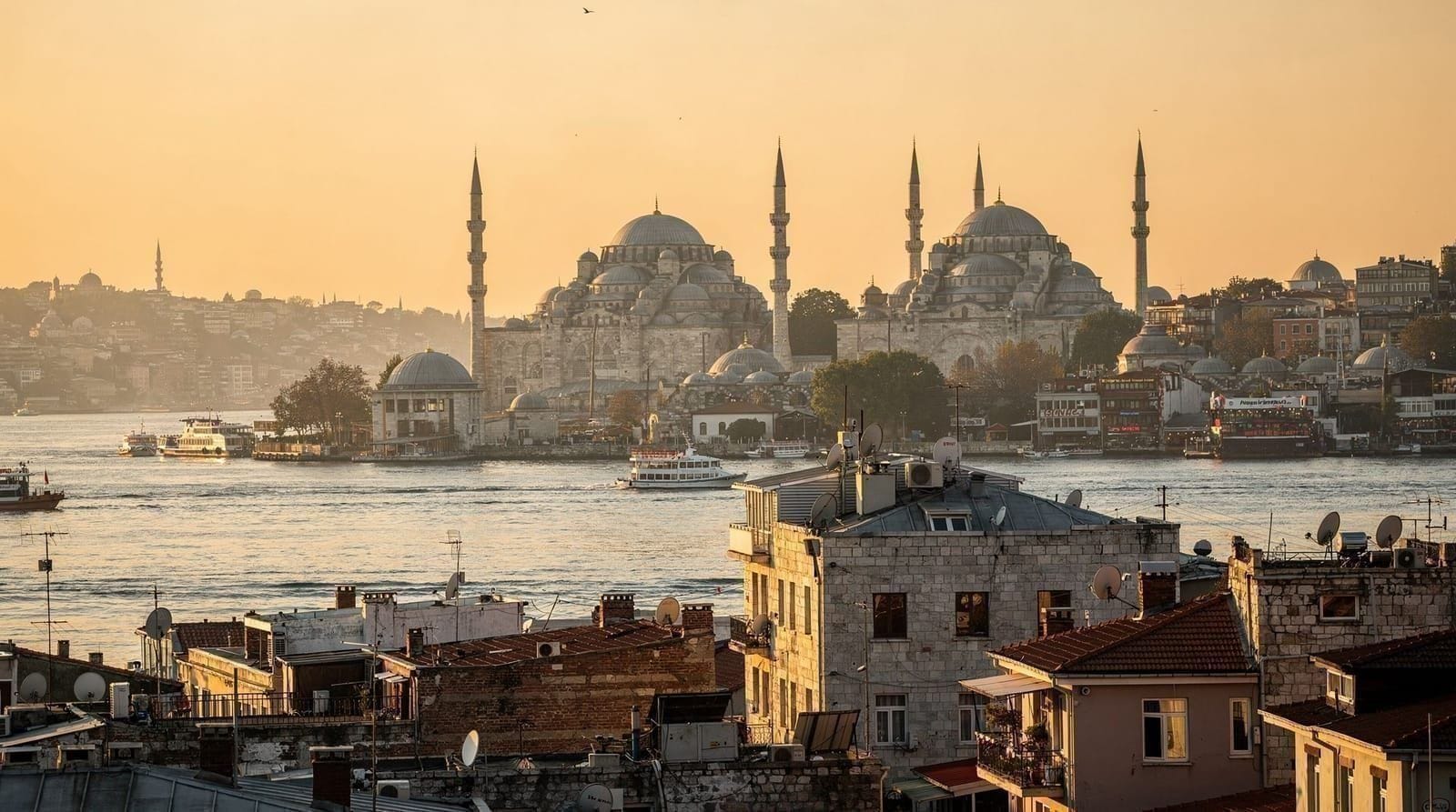 Hagia Sophia skip-the-line: which ticket to book in 2026 — Honest comparison of Hagia Sophia skip-the-line tickets — entry only, audio guid